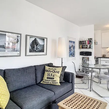 Very Nice For 4 Persons With Terrace In The Port Dantibes Apartman *